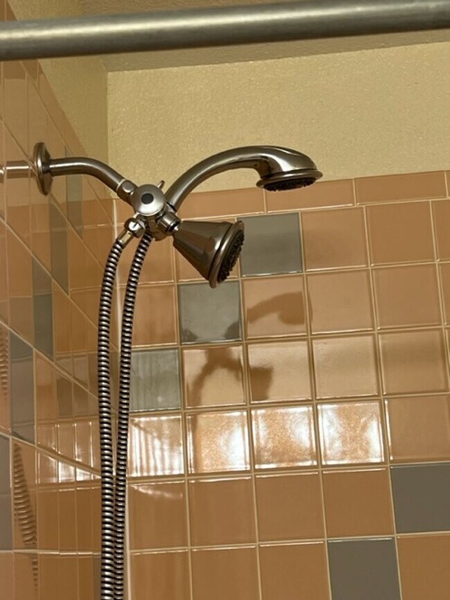 Building Photo - Beautiful home on a large corner lot with RV parking