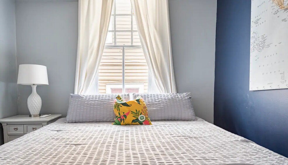 Building Photo - 4506 Walmsley Ave