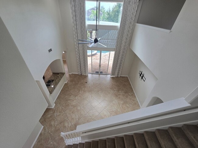 Building Photo - Luxurious Single-Family Home in Secluded Mount Dora Community