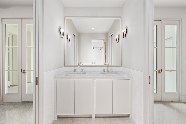 Building Photo - 4500 River Wood Ct