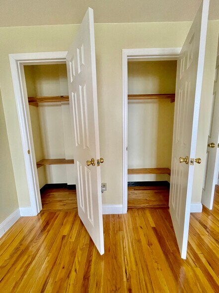 Building Photo - 268 Broadway