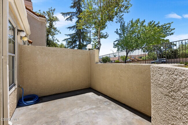 Building Photo - 4220 Lost Hills Rd