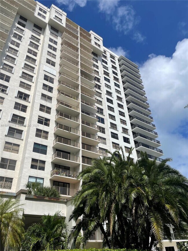 Building Photo - 18151 NE 31st Ct