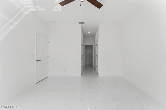 Building Photo - 3408 27th St SW
