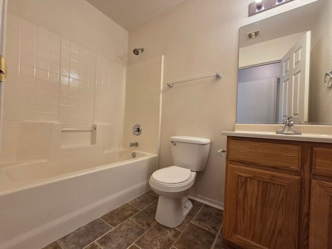 Building Photo - 3 Bed/2 bath home located in desirable Holiday Shores, Bullhead City AZ.
