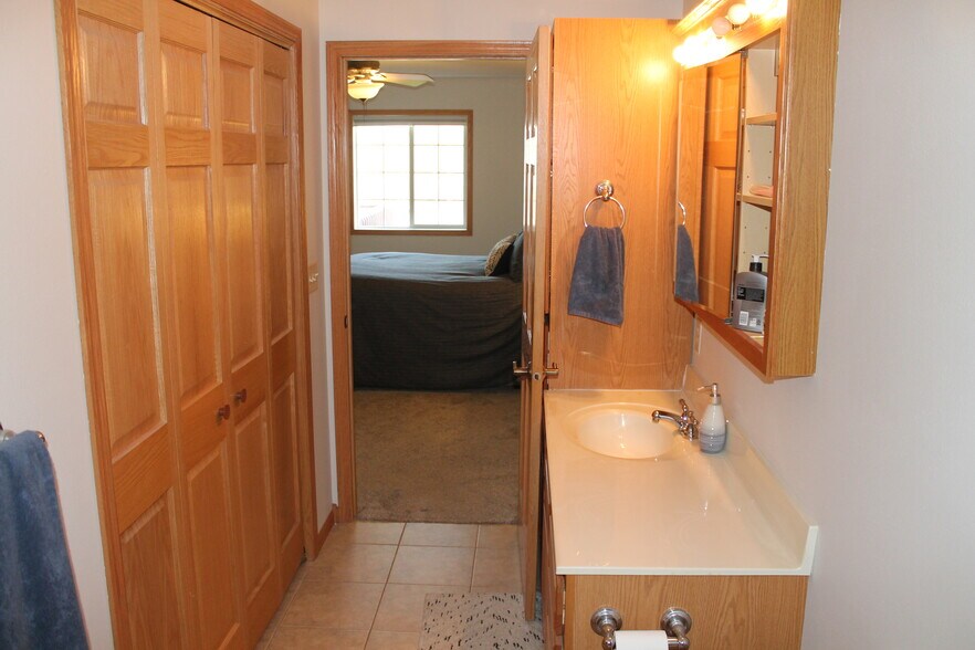 Building Photo - 1025 Kristy Ln
