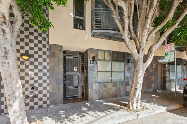 Building Photo - 125 Gilbert St