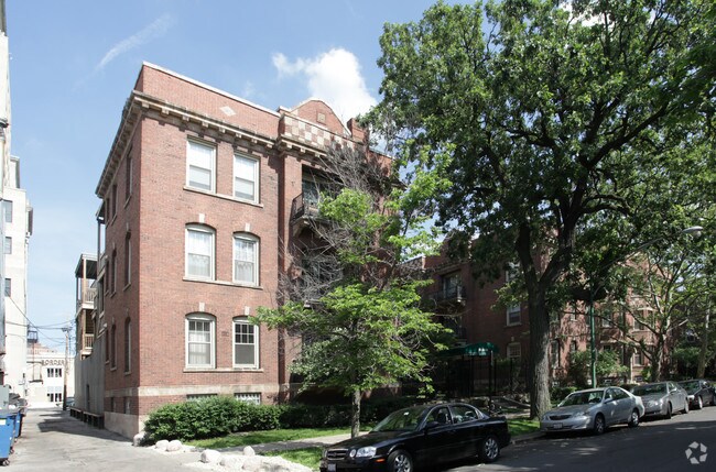 Primary Photo - Harper Place Condominiums