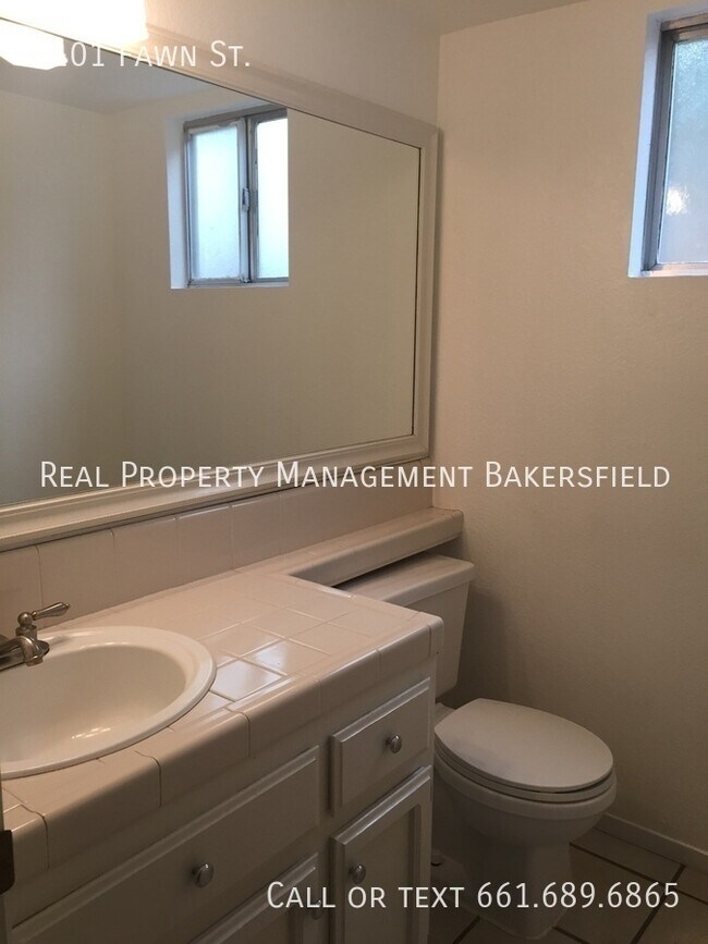 Building Photo - 8101 Fawn St