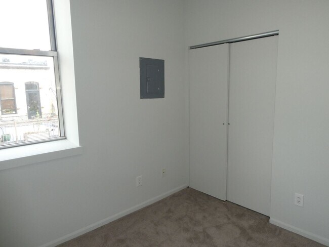 Building Photo - 15 S. Tenth Street