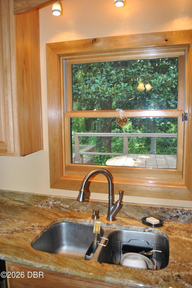 Building Photo - 5590 Lancewood Cir S