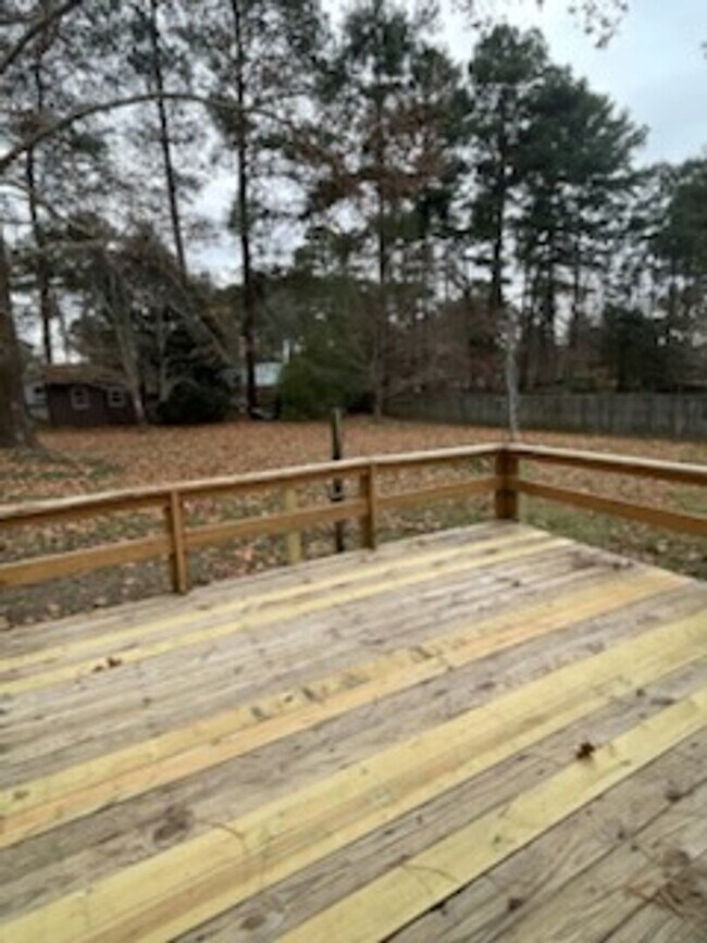 Building Photo - 301 Abbott Dr