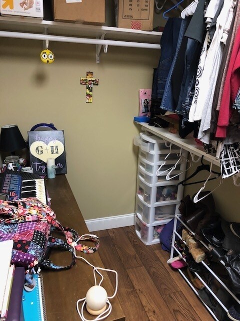 Building Photo - Large 1BR/1BA Barn Apt in LC, country setting near lake