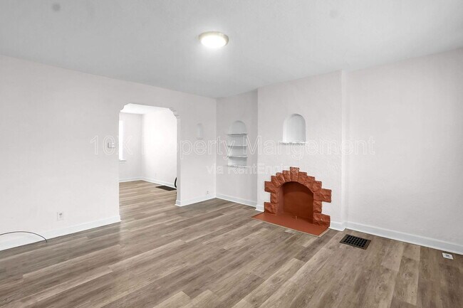 Building Photo - 940 Geers Ave