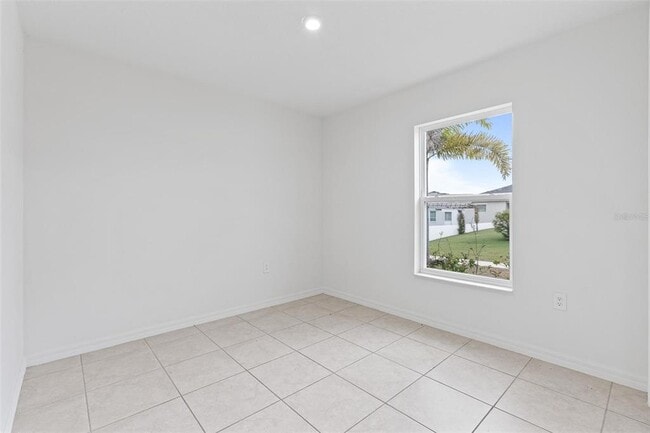 Building Photo - 1557 Venice Ln