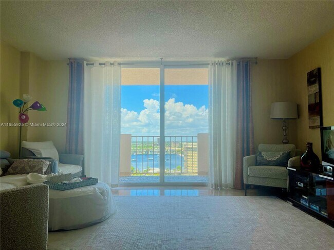 Building Photo - 1865 S Ocean Dr