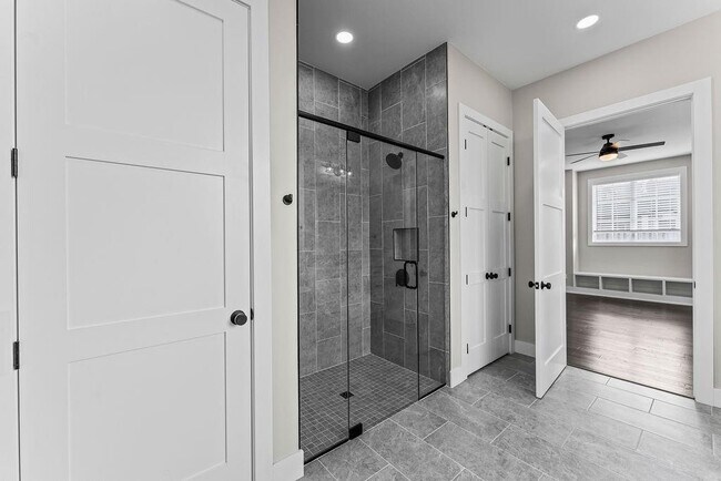 Building Photo - 3505 SW Radiance Ave