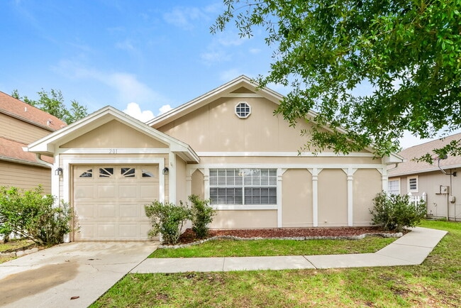 Building Photo - 201 Whiterapids Ct