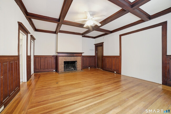 Building Photo - 382 Whitney Ave