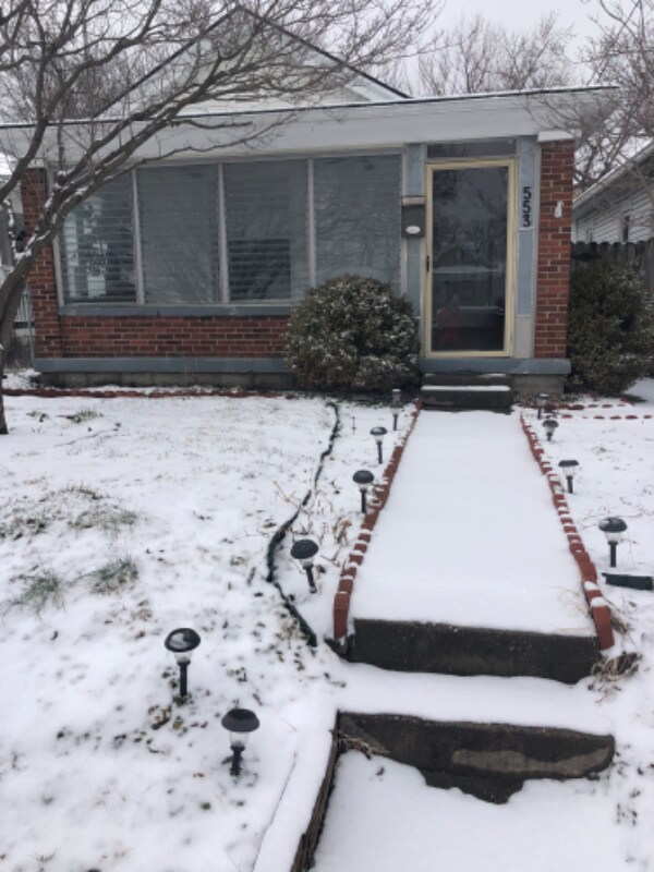 Building Photo - 553 Lilly Ave