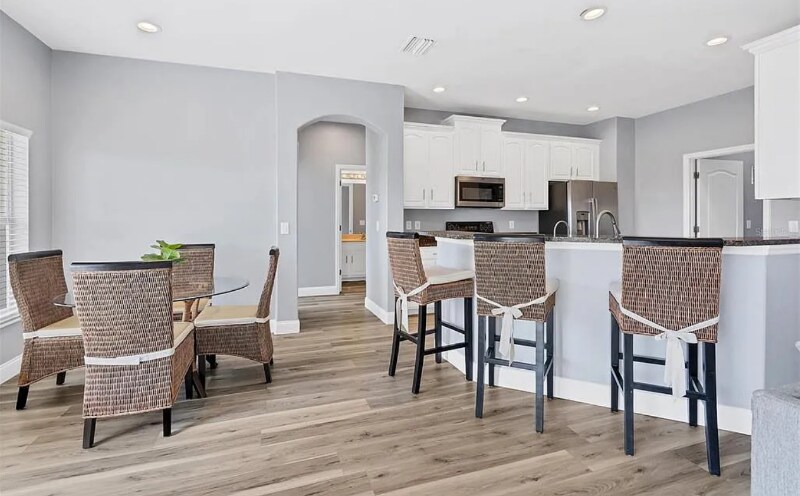 Building Photo - 2760 Suncoast Lakes Blvd