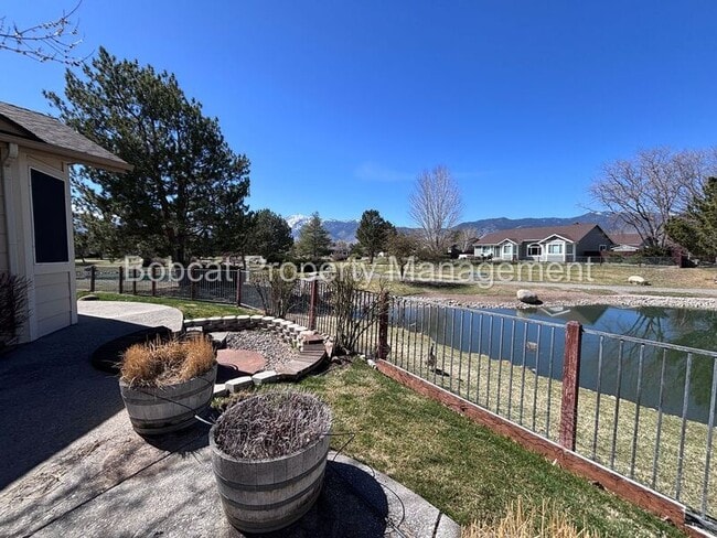 Building Photo - 1054 Camellia Ct