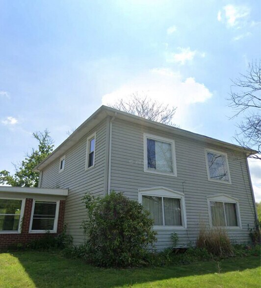 Primary Photo - 1703 Skyline Heights