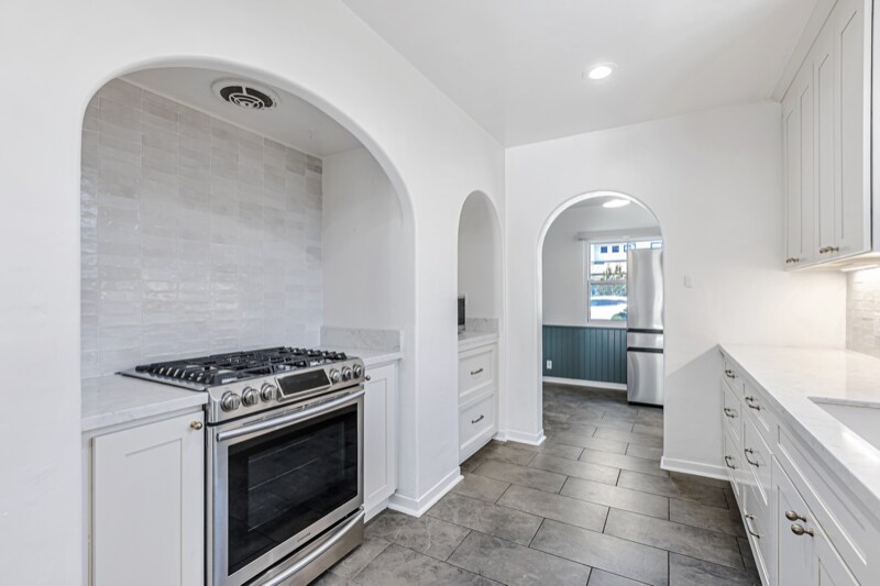 Building Photo - 1584 Keesling Ave