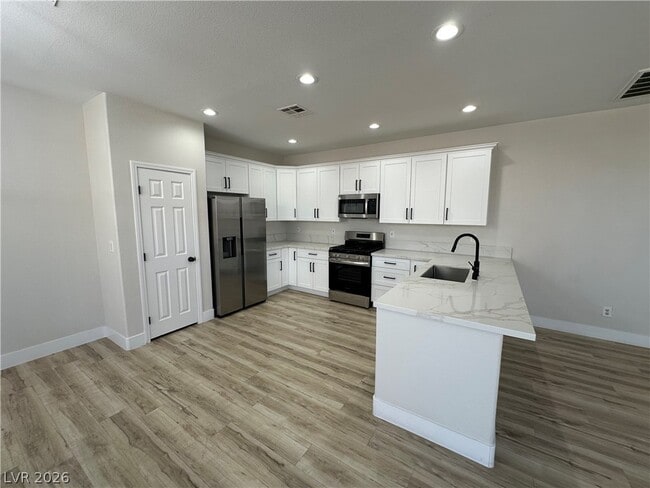 Building Photo - 10004 Bonterra Ave