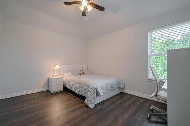 Building Photo - 3114 Calla Lily Trl