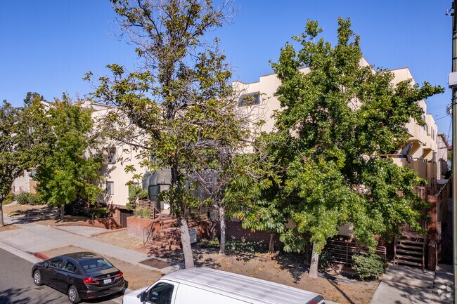 Building Photo - 620 N Louise St