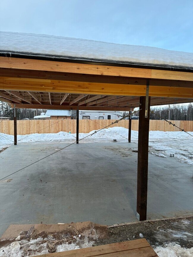 Building Photo - Sign new lease for February and save 1/2 a...