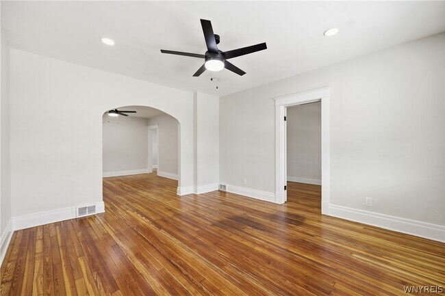 Building Photo - 36 Krakow St