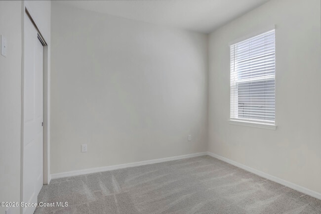 Building Photo - 10369 Pk Ests Ave