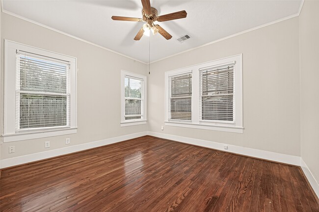 Building Photo - 1603 Branard St