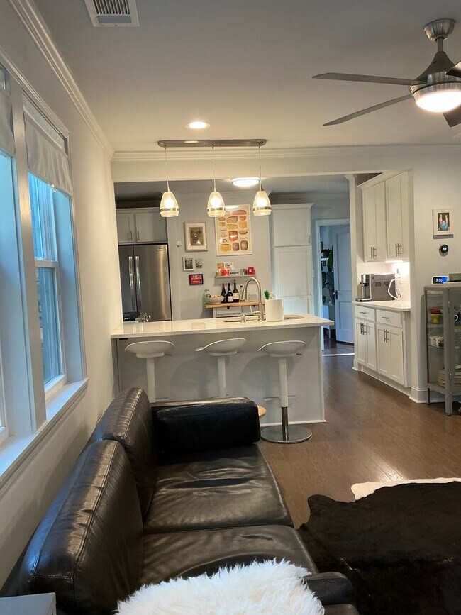 Building Photo - Normaltown home, a Charming 3 bedroom/ 2 bathroom Home Close to UGA and Hospitals!