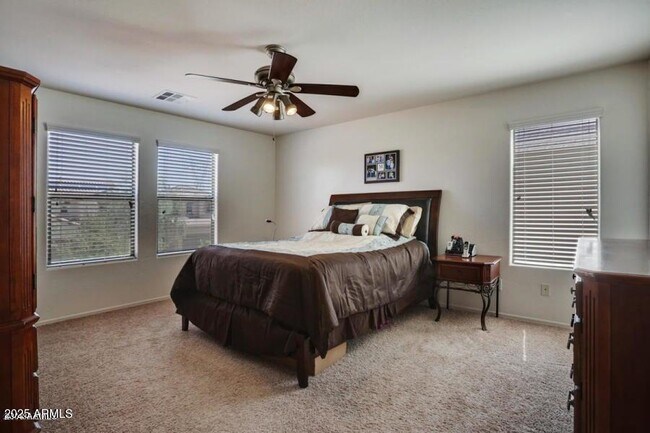 Building Photo - 12039 W Leather Ln