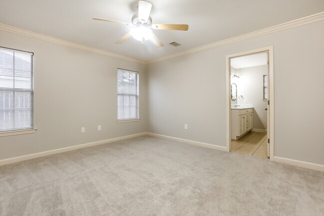Building Photo - 2995 Wild Berry Dr