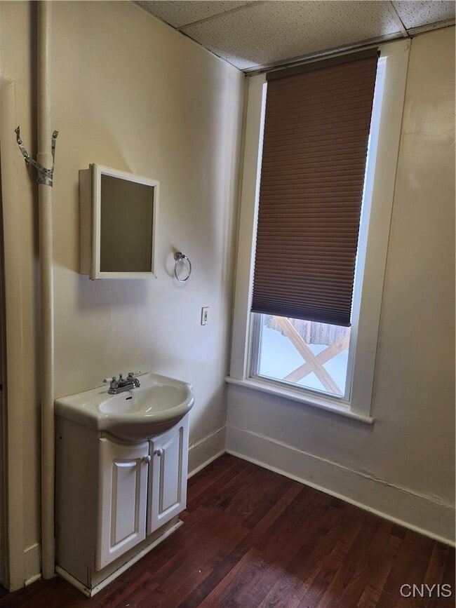 Building Photo - 410 Graves St