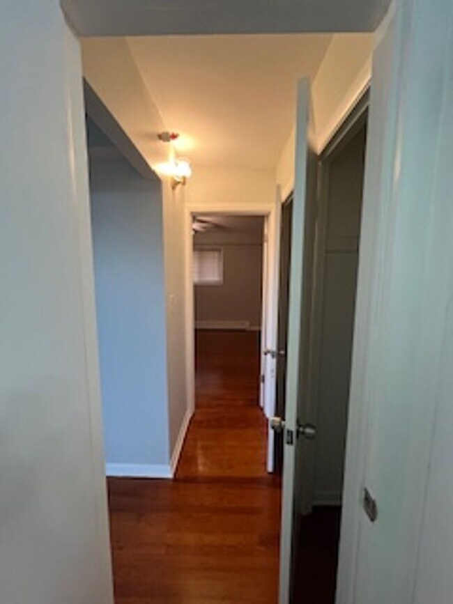 Building Photo - Salem Village Apartments LLC