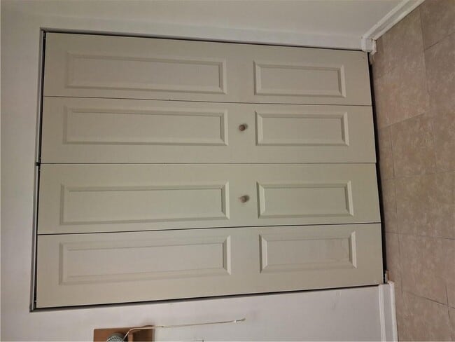 Building Photo - 3145 Malvern Dr