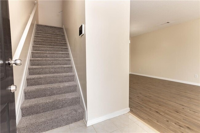 Building Photo - 1471 Riverrock Trail SW