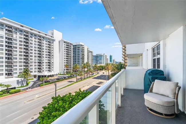 Building Photo - 5701 Collins Ave