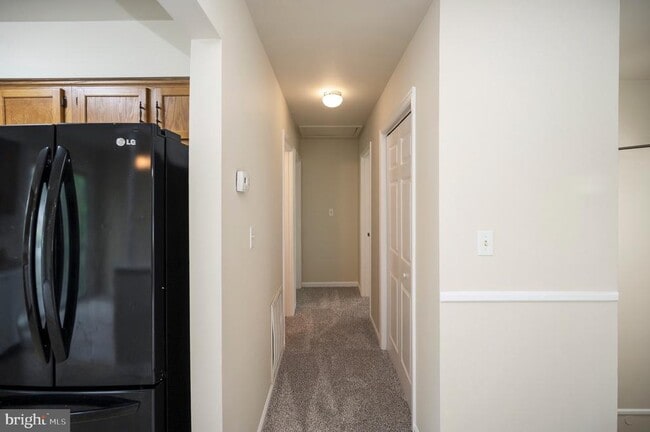 Building Photo - 2111 Mills Dr