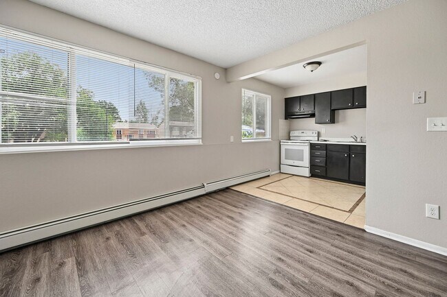 Building Photo - 3950 Stonedike Dr