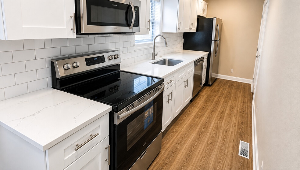 Kitchen - 437 Franklin St