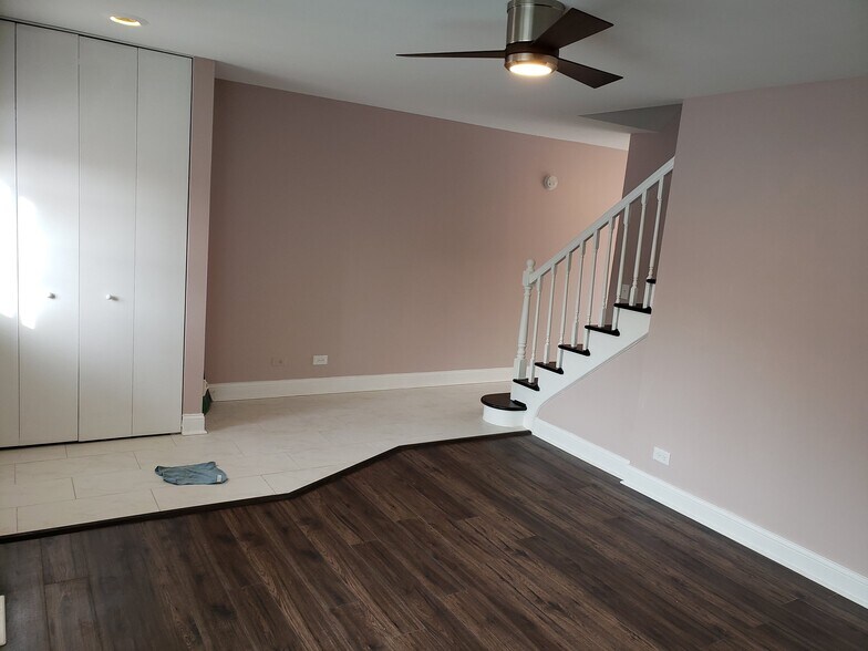 Building Photo - 2142 Rugen Rd