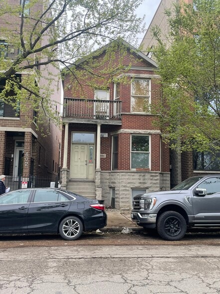 Building Photo - 604 N May St