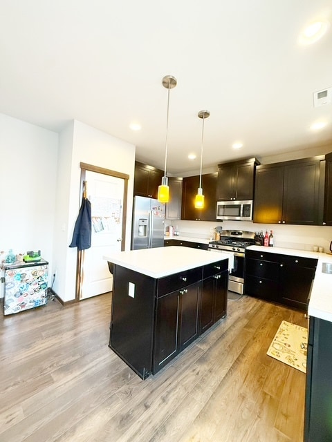 Building Photo - 2063 SE Hopi Way