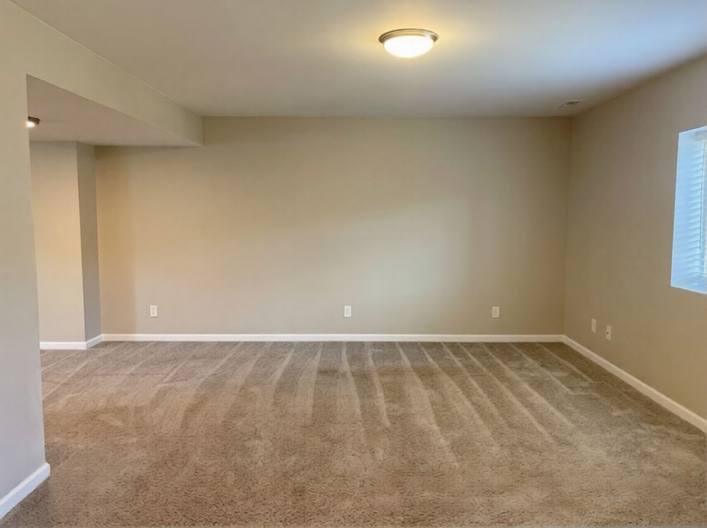 Building Photo - 325 Carmel Woods Dr